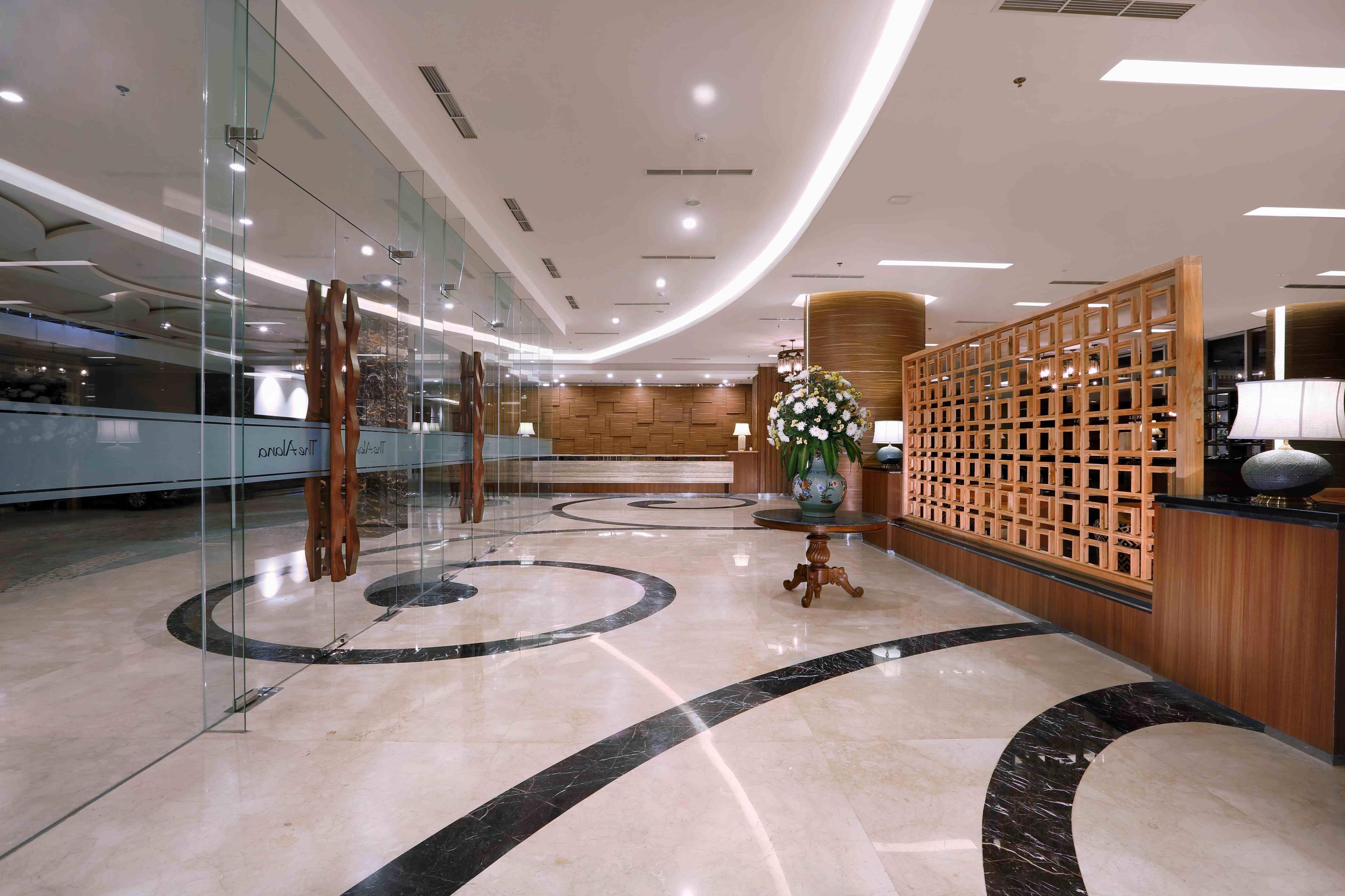 The Alana Yogyakarta Hotel And Convention Center Sleman  Exterior photo
