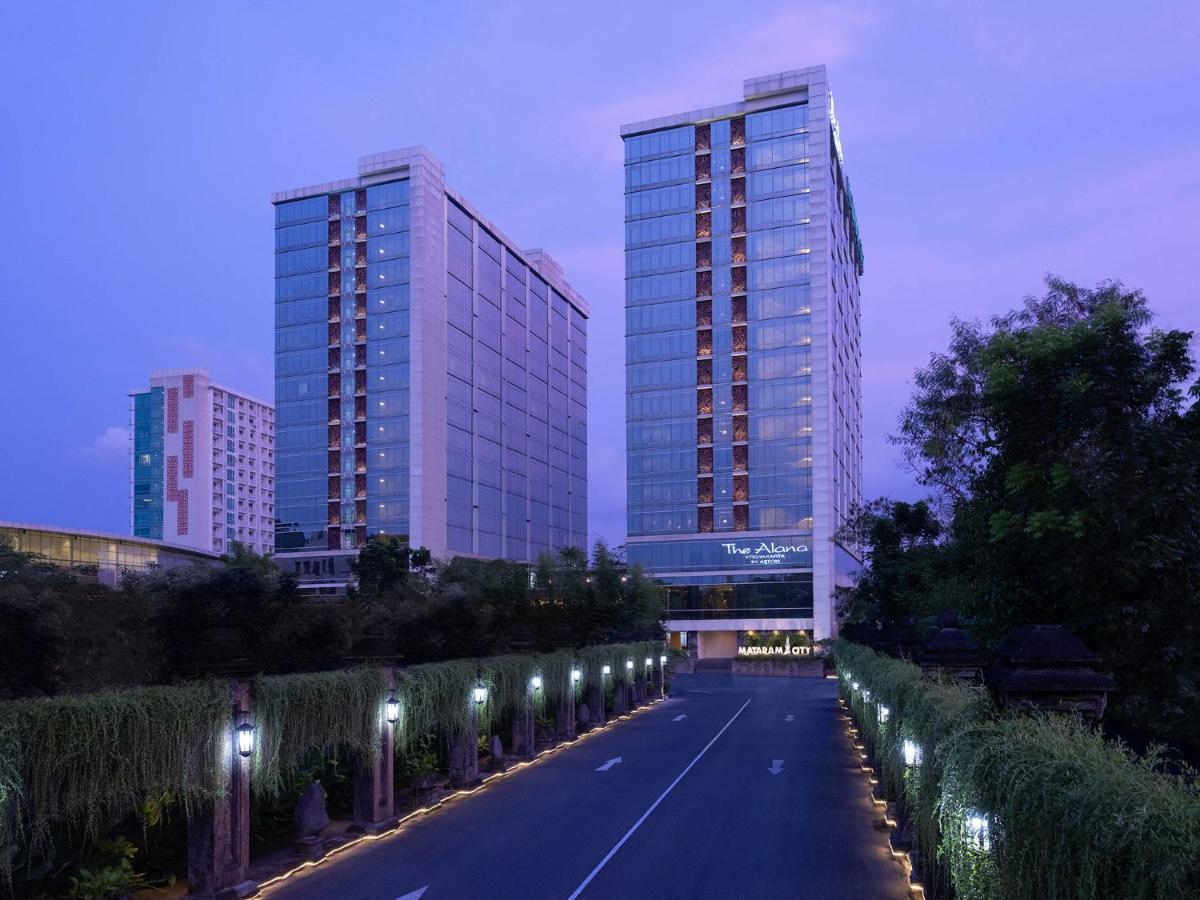 The Alana Yogyakarta Hotel And Convention Center Sleman  Exterior photo